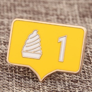 cake-pin-badges