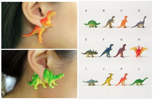The dinosaur earrings The dinosaur earrings