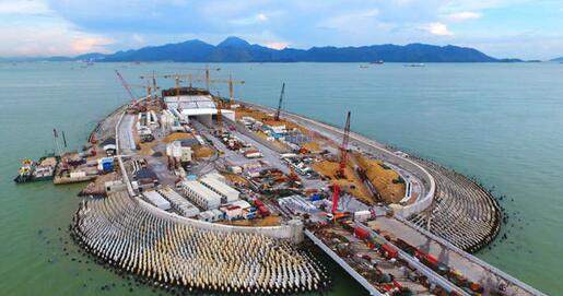 HZM bridge artificial islands